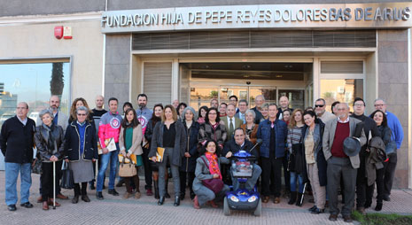 Representantes de las entidades beneficiarias de las ayudas sociales de 2017