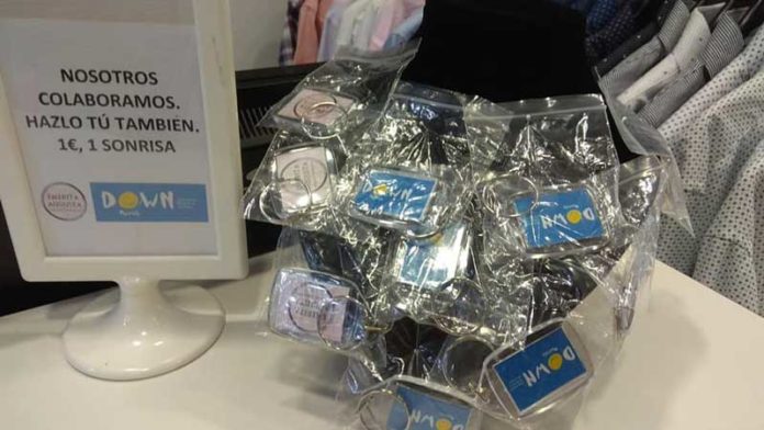 Llaveros solidarios Down Mérida