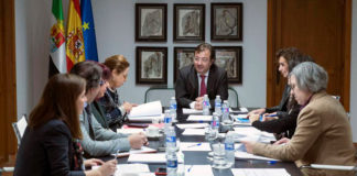 La Junta prorroga varios convenios con Ayuntamientos para la prestación de servicios de atención social básica