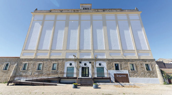 Centros de Emprendimiento e Innovación Rural de la provincia de Cáceres. Grada 129. Diputación de Cáceres