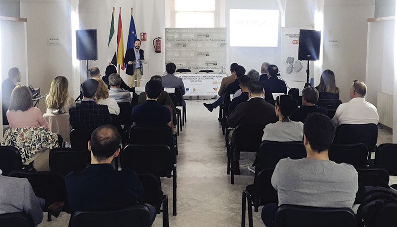 Centros de Emprendimiento e Innovación Rural de la provincia de Cáceres. Grada 129. Diputación de Cáceres