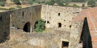 José Antonio Ramos y Francisco Pérez descubren el conventual santiaguista en Salvatierra de Santiago