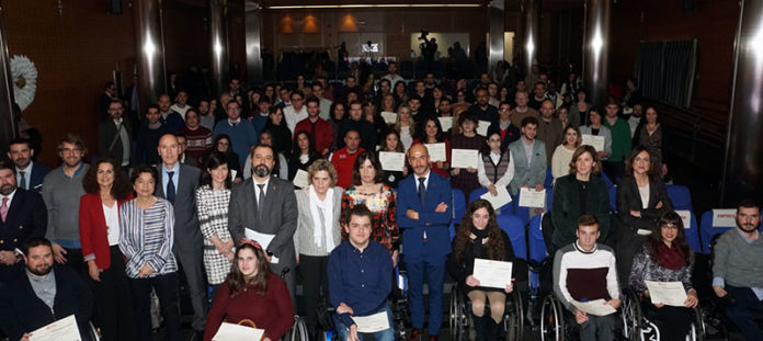 20181221_formacion_once Fundación ONCE otorga tres becas a estudiantes con discapacidad de la Universidad de Extremadura