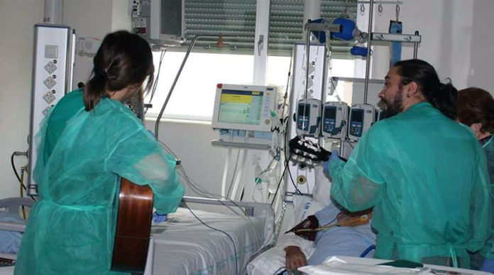 Dos musicoterapeutas extremeños son premiados en los 'Go health awards'