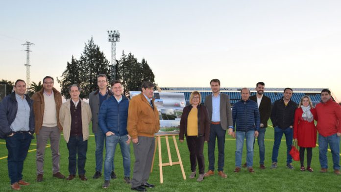 20190214_JaraizdelaVera_-cesped Jaraíz de la Vera cuenta con un nuevo césped artificial en el campo de fútbol