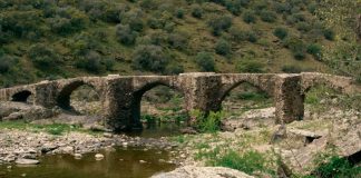 La Puente Mocha. Grada 132. Historia