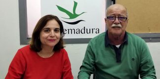 La Universidad de Extremadura y la A.D. Cáceres de voleibol firman un convenio de colaboración