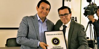 Francisco Buenavista destaca el compromiso municipal con el emprendimiento y la innovación. Grada 134. Fempex