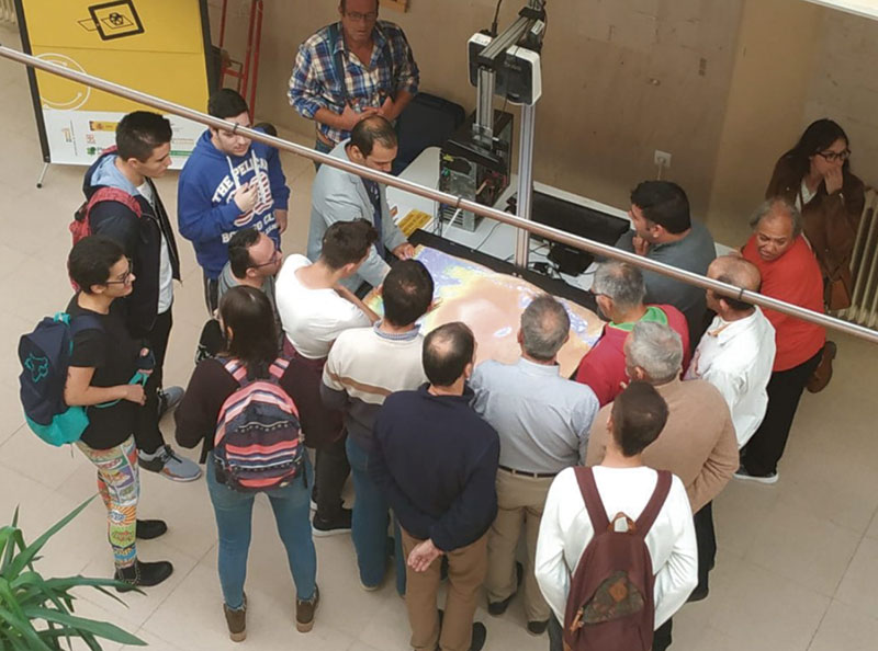 'Desayunos Tecnológicos conCiencia2’ acerca las TIC a las personas con discapacidad intelectual. Grada 134. Universidad de Extremadura