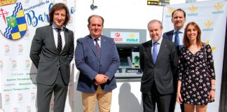 Caja Rural de Extremadura instala el primer cajero automático en la localidad pacense de Barbaño