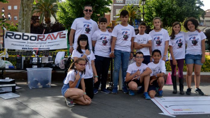 135_quepaso1 El colegio Lope de Vega de Badajoz representará a España en RoboRAVE International en China. Grada 135. Qué pasó