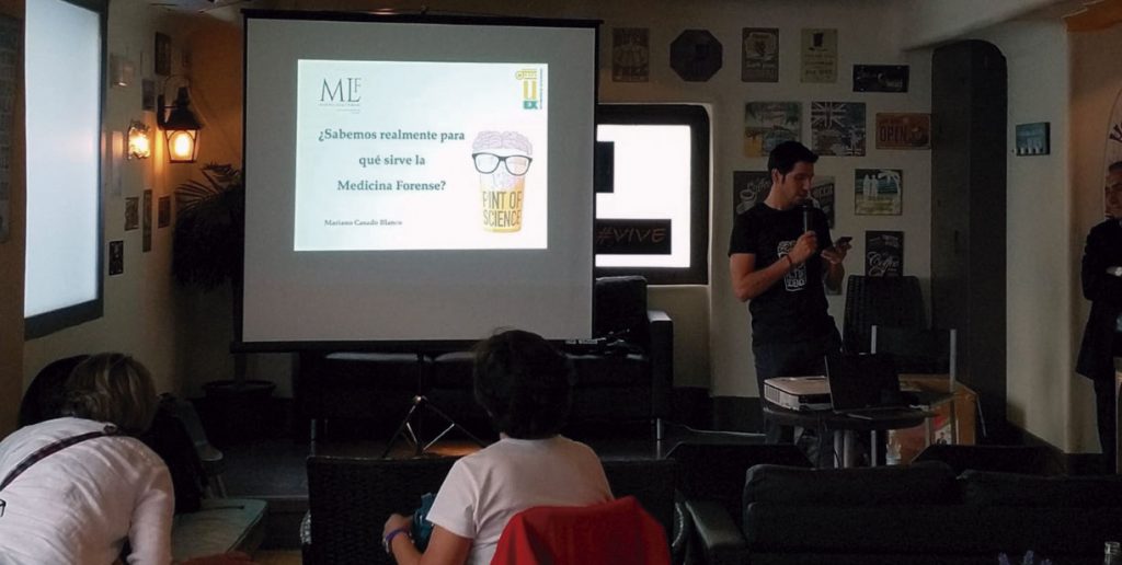 La Ciencia reúne a cerca de un millar de personas en bares extremeños. Grada 135. Universidad de Extremadura