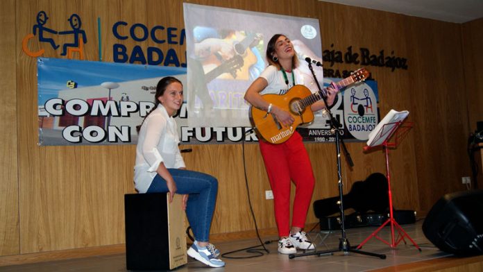 20190619_musica_cocemfe1 Maritune ofrece un concierto acústico contra la violencia de género en la sede de Cocemfe Badajoz
