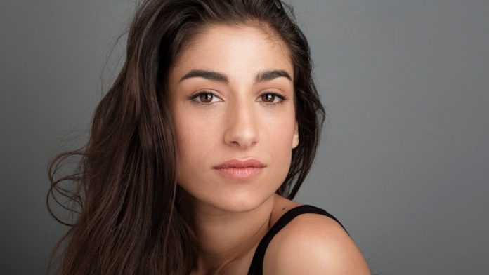 136_perfil1 Carolina Yuste. 'Carmen y Lola'. Goya para Extremadura. Grada 136. Perfil