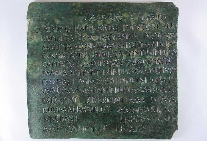 136_secciones_arqueologia Los nombres de nuestros antepasados: Arco. Grada 136. Arqueología