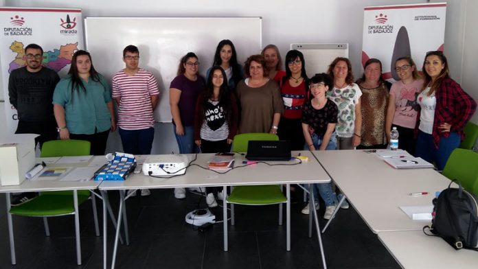 La Diputación de Badajoz pone en marcha el proyecto ‘Mirada’ (Motivación e Inserción Laboral. Diputación Activa). Grada 136