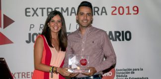 Ismael Villalobos de Matías recibe el Premio Joven Empresario 2019 de AJE Extremadura