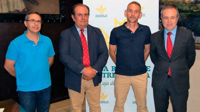 20190728_convenio_maraton Caja Rural de Extremadura renueva su convenio de colaboración con el Club Maratón Badajoz