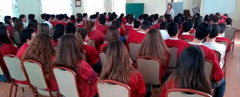 Julia Cortés Palma recibe el título de 'Embajadora Universal de la Paz'