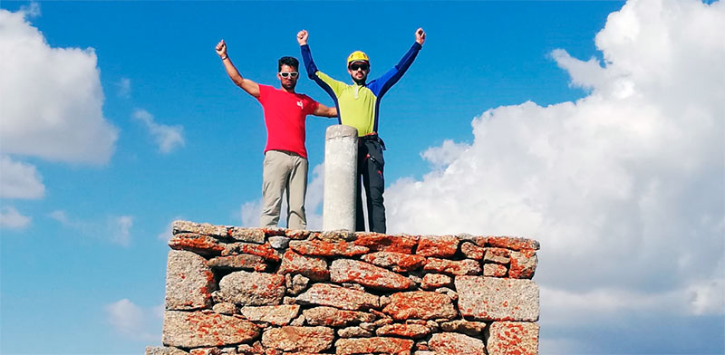 El deportista sordociego Javier García Pajares abre su primera vía de escalada clásica