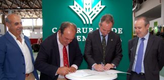 Caja Rural de Extremadura renueva su convenio de colaboración con la Federación Extremeña de Caza