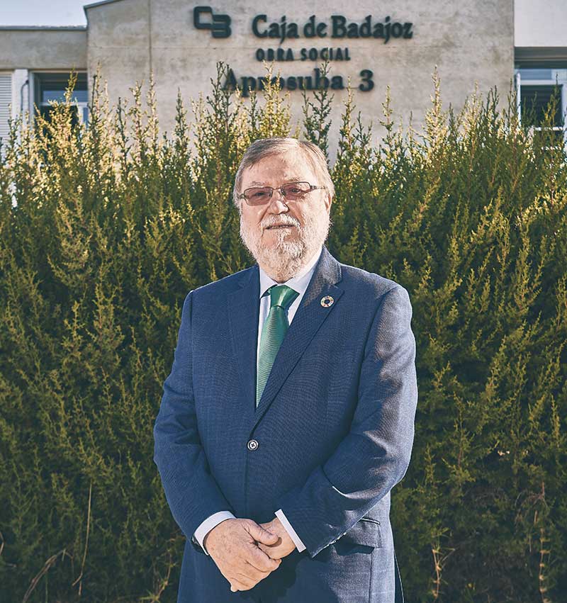 Manuel López Risco. Pasión por ser útil. Grada 138. Perfil