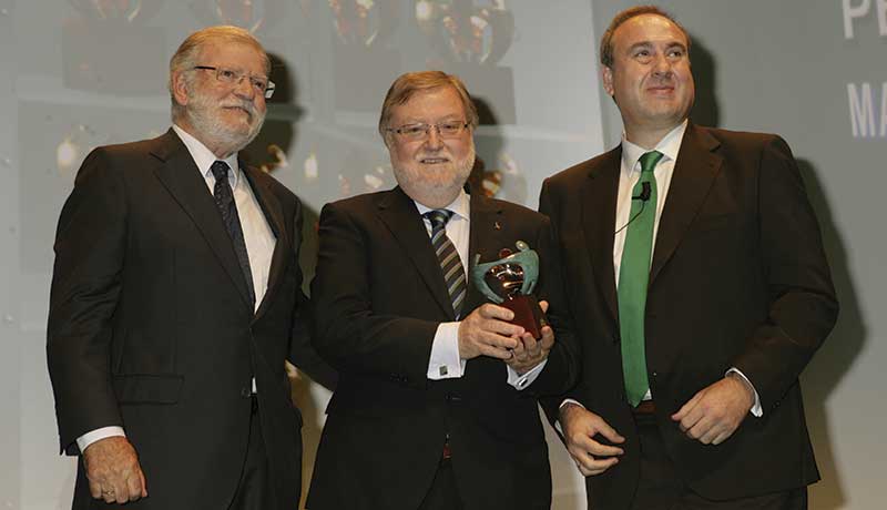 Manuel López Risco. Pasión por ser útil. Grada 138. Perfil