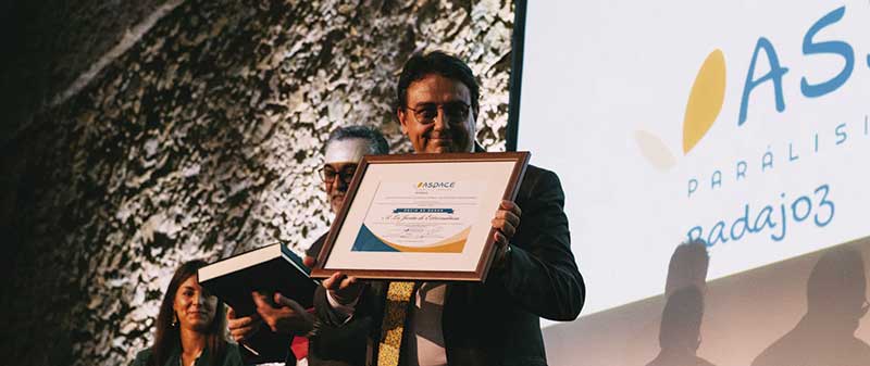 Cuarenta años de Aspace Badajoz. Mucho conseguido, todo por conseguir. Grada 138. Primera fila