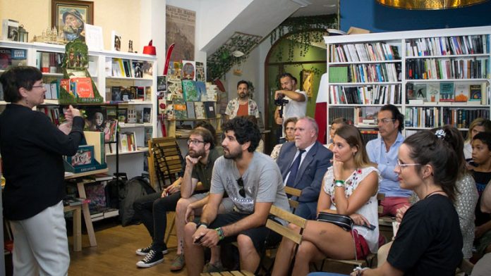 20191010_europa_merida La actividad 'Café con Europa' acerca la realidad de la Unión Europea a los ciudadanos de Mérida