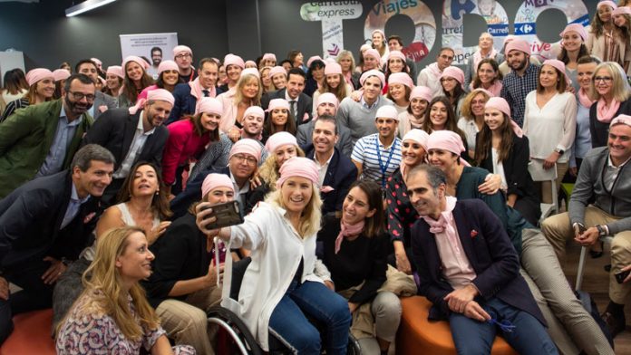 20191017_solidaridad_carrefour Carrefour y Ausonia ponen en marcha la campaña #MelenasPoderosas contra el cáncer de mama