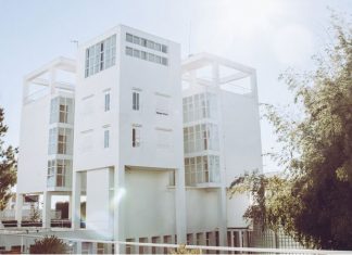 Fundación CB presenta un programa de becas para los residentes de su residencia universitaria en Badajoz