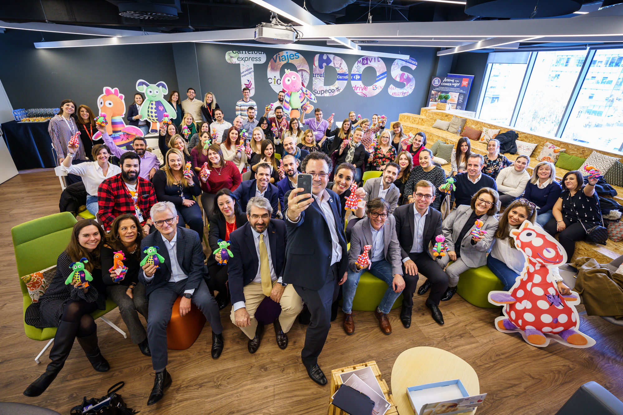 La Fundación Solidaridad Carrefour y Famosa crean la colección de peluches solidarios ‘L@s Nonit@s’